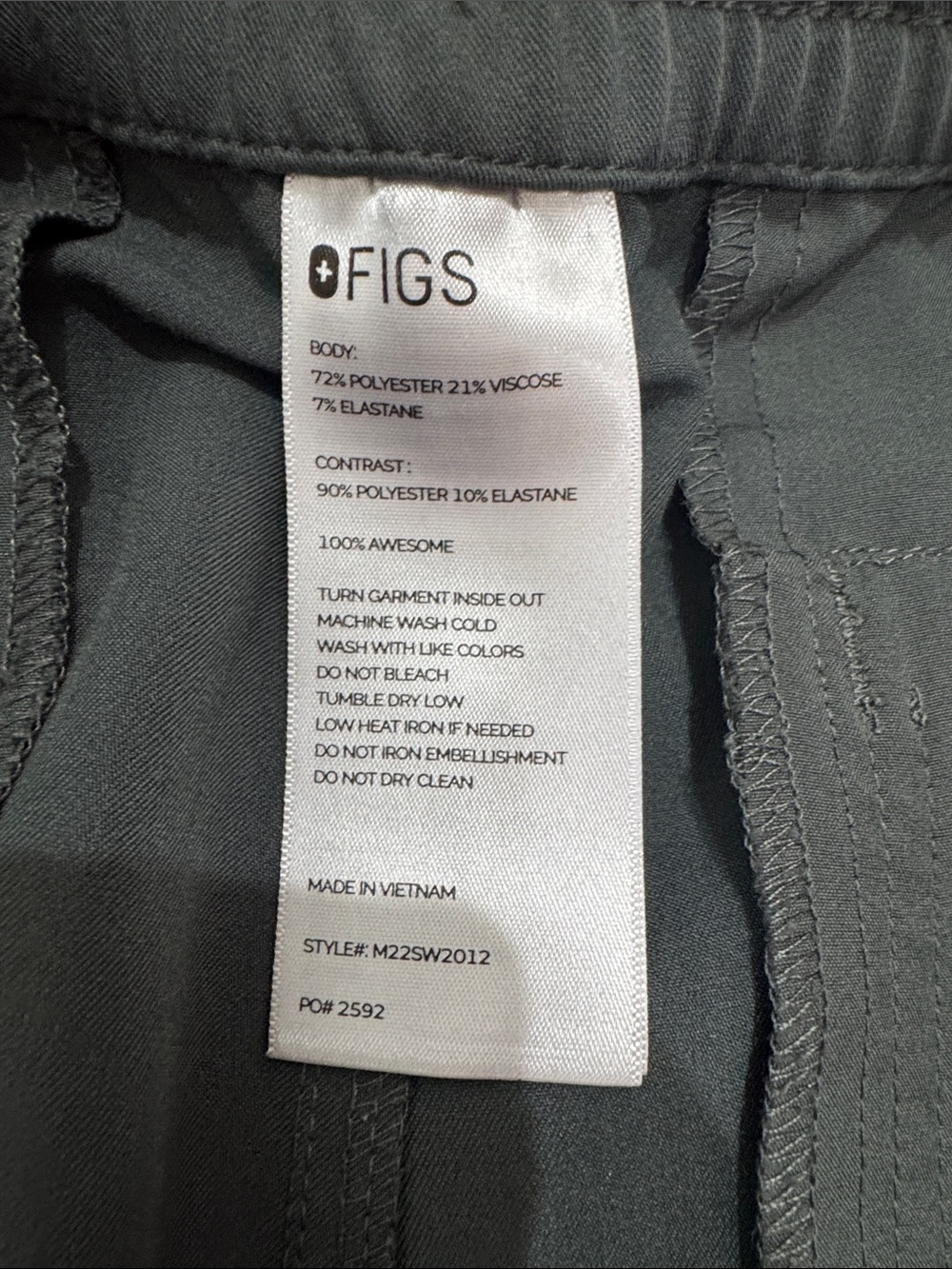 Figs Women’s Scrub Set - Picture 5 of 7